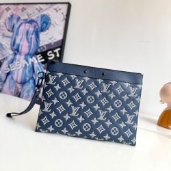LOUIS VUITTON ポシェット トゥーゴー モノグラム シャドウ レザー メンズ 30×21.5×1cm