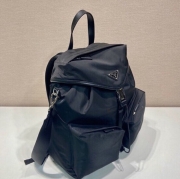 プラダ スタイル ランウェイ リュック 2VZ111 サイズ：30×38×17cm