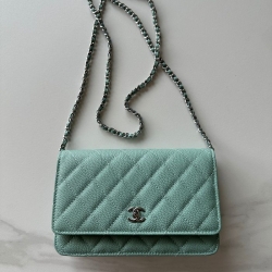 シャネル ショルダーバッグ 19×12×3cm