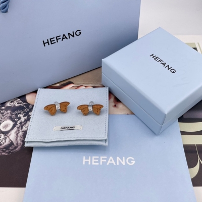 ヘリテージ スタイル ピアス バタフライ