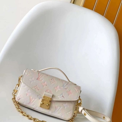 LV ショルダーバッグ ポシェットメティス 13.5×6×21.5cm