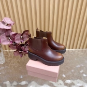 【MIUMIU】ショートブーツレザーブーツアンクルブーツレディース