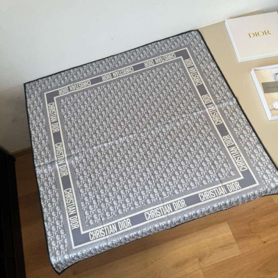 ディオール クラシックプリントスカーフ 90x90cm