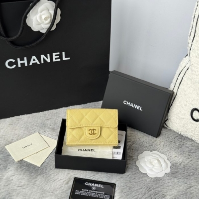 CHANEL 三つ折りカードケース カーフレザー レディース 10.5×7.5×3cm