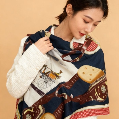 エルメス 140プレミアムシルクカシミヤ両面同色ストール。70％カシミヤ30％シルク 140x140cm