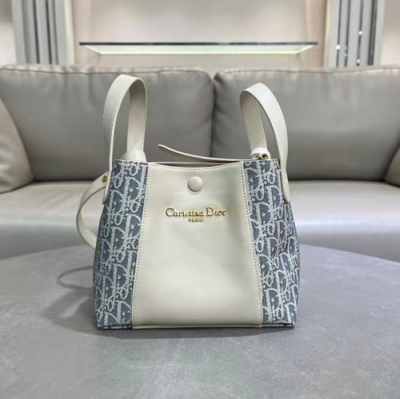 ディオール バケツバッグ シグネチャー 21×19×11cm