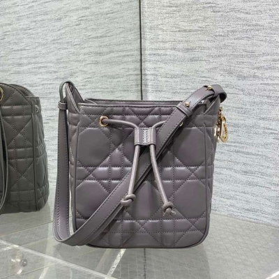 ディオール バケツバッグ カロ 17×19.5×11cm