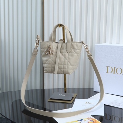 ディオール ハンドバッグ トゥジュール 13×15×12cm