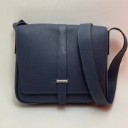 HERMES スティーブライトジュニア メッセンジャーバッグ ユニセックス 27×23×5cm