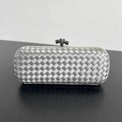 BOTTEGA VENETA ノット シルク編み クラッチバッグ レディース 25×10×5cm