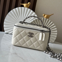 シャネル ハンドバッグ 17×9.5×8cm