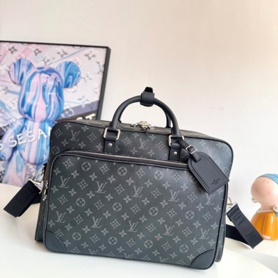 LOUIS VUITTON ウィークエンダー ショルダーバッグ メンズ 46×31×18cm
