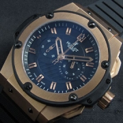 HUBLOT キングパワー クォーツ搭載 クロノグラフ ラバーベルト ブラックダイヤル