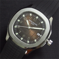 PATEK PHILIPPE アクアノート Swiss 2824-2搭載