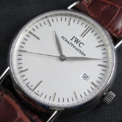 IWC ポルトフィーノ クォーツ搭載 メンズ腕時計 スーパーコピー