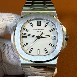 PATEK PHILIPPE 5711/1A-011 ノーチラス ホワイト 最高品質