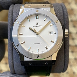 HUBLOT クラシックフュージョン 542.NX.2611.LR チタニウム オパーリン 42mm APS工場 最高級