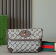 GUCCI ショルダーバッグ ユニセックス 20×13×2.5cm