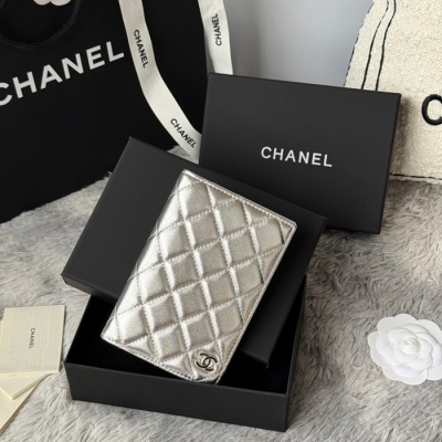 CHANEL パスポートケース ラムスキン ユニセックス 14.5×10.5×2cm