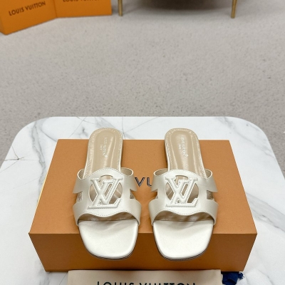 【LOUISVUITTON】レザーパンプスヒールシューズストリートシューズレディース