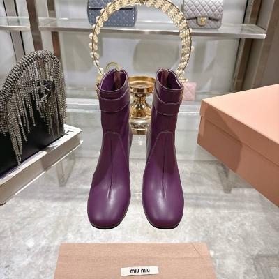 【MIUMIU】ショートブーツレザーブーツヒールブーツレディース