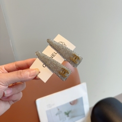 シャネル スタイル ヘアクリップ レター