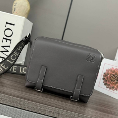 LOEWE ミリタリー メッセンジャーバッグ レザー×ジャカード メンズ 24.5×18×10.5cm