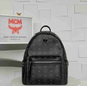 MCM スタイル ビゼトス スターク スモールミディアム リュック ブラック サイズ：38×13×30cm