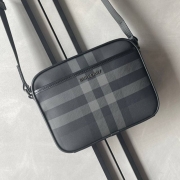 BURBERRY ショルダーバッグ チェック レザー メンズ 25×18×5cm