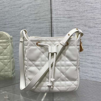 ディオール バケツバッグ カロ 17×19.5×11cm