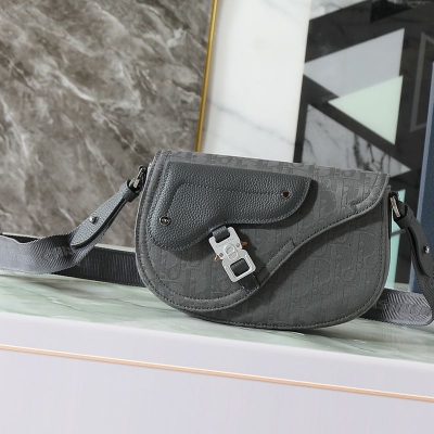 DIOR サドル メッセンジャーバッグ オブリーク メンズ 24×16×5.5cm