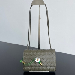 BV ショルダーバッグ レザー ハンドバッグ アンディアーモ 19×13×2cm