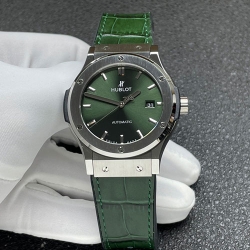 HUBLOT クラシックフュージョン 542.NX.8970.LR チタニウム 42mm グリーン 素敵な新作