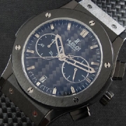 HUBLOT クラシックフュージョン クォーツ搭載 最新モデル