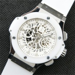 HUBLOT アエロバン 全面ホワイト セラミックベゼル 世界限定デザイン