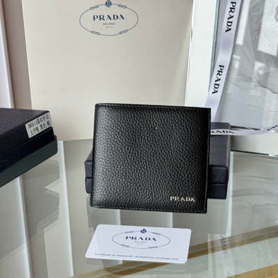 PRADA 二つ折り財布 カーフレザー メンズ 11×9.5cm