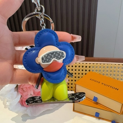 ルイ ヴィトン スタイル キーリング チャーム ヴィヴィアン スケートボード