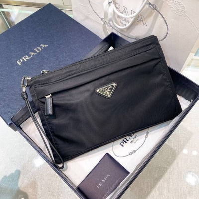 PRADA クラッチバッグ リサイクルナイロン ユニセックス 28×18cm