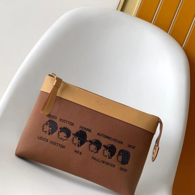 LOUIS VUITTON iPad 手拿包 LVアエログラム レザー メンズ 30×22×5cm