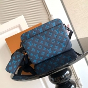 LOUIS VUITTON トリオ メッセンジャーバッグ モノグラムシャドウ カーフレザー メンズ 25×18.5×7cm