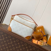 LOUIS VUITTON ニル ショルダーバッグ モノグラムヘリテージ メンズ 25×17.5×11cm