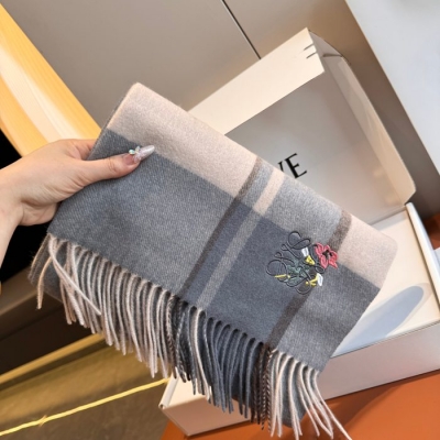 ロエベ めったに見ない優しい色合い。両面配色。カシミヤ 30 x 180cm