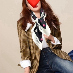 シャネル 新作 蝶々モチーフ。春夏新作 90x90