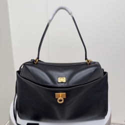 バレンシアガ ショルダーバッグ ロデオ 35×23×11cm