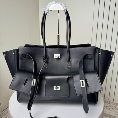 バレンシアガ ショルダーバッグ ベルエア 36.5×15×28cm