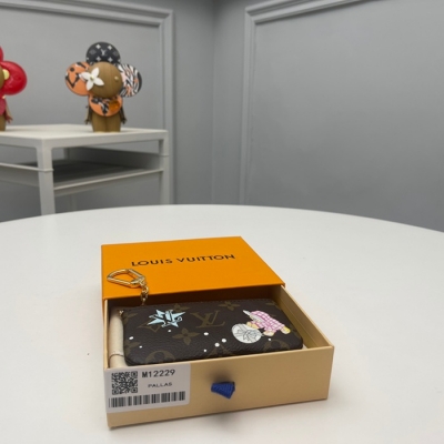 LOUIS VUITTON ポシェット クレ モノグラム キャンバス レディース 12×7×1.5cm