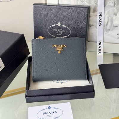 PRADA 二つ折り財布 サフィアーノレザー メンズ 10×9×2cm