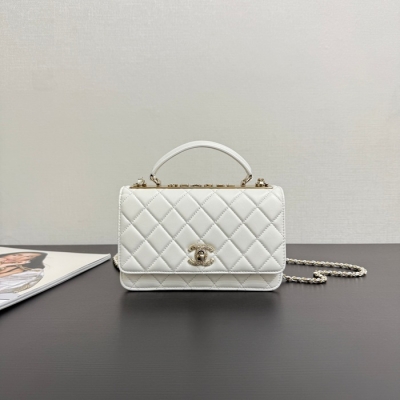 シャネル ショルダーバッグ トレンディCC 18×cm