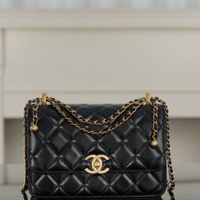 シャネル ショルダーバッグ 14.5×22×8cm