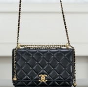 シャネル ショルダーバッグ 12×19×3.5cm